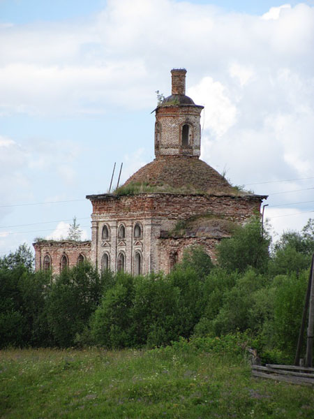 Николаевская церковь в Авнюге